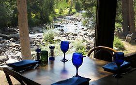 The Historic Rapids Lodge